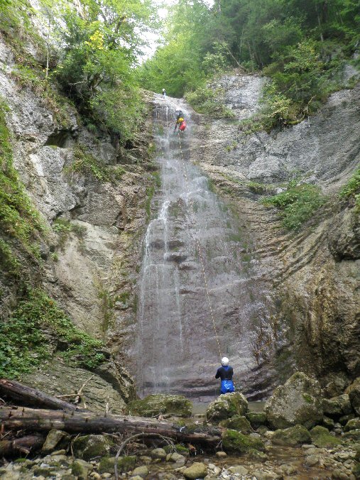 Le Reposoir (38).jpg - Grande cascade de 25m